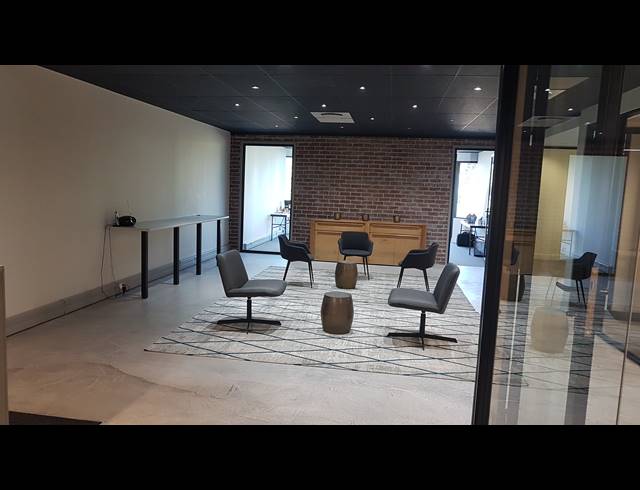 403M² OFFICE TO LET IN TYGER VALLEY